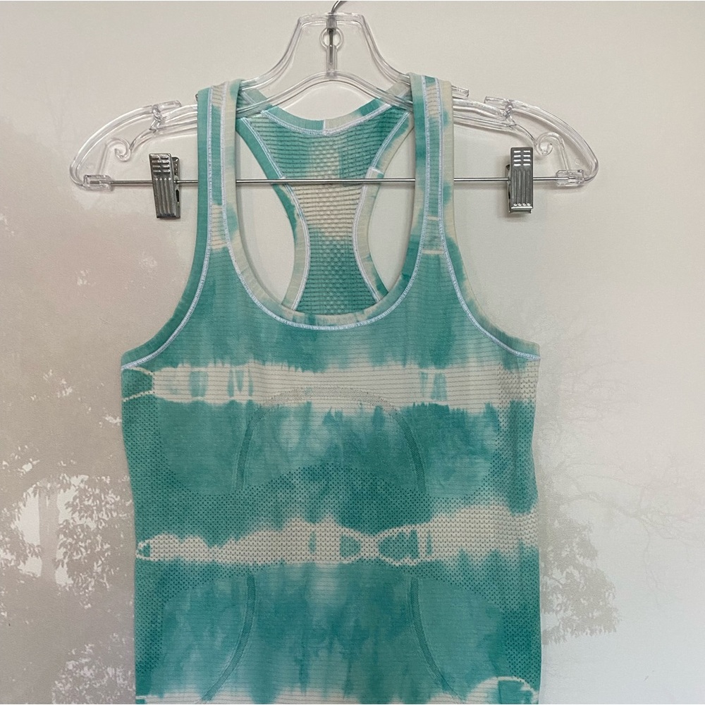 Lululemon tie dye tank top size 4